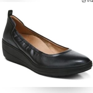 Vionic Jacey Black Leather Wedge Slip-On Shoes